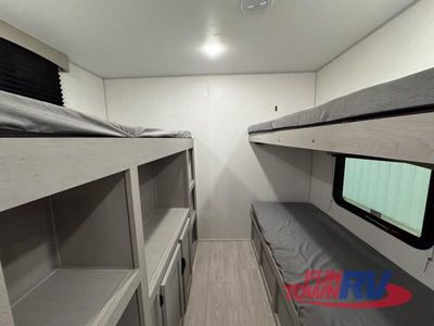 2026 Coachmen RV Clipper 6K Series — photo 32 view