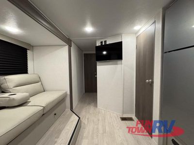 2026 Coachmen RV Clipper 6K Series — photo 37 view