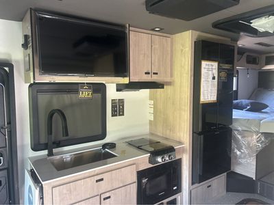 2026 Grand Lineage Series M — photo 11 view