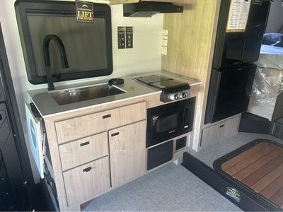 2026 Grand Lineage Series M — photo 12 view