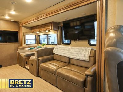 2019 Thor Motor Coach Windsport — photo 12 view