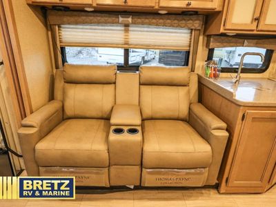 2019 Thor Motor Coach Windsport — photo 14 view