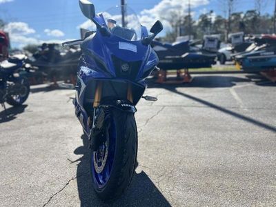 2025 Yamaha YZF-R7 - Photo 3