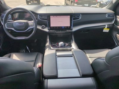 2026 Jeep Grand Wagoneer — photo 16 view