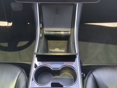 2020 Tesla Model 3 - Photo 20