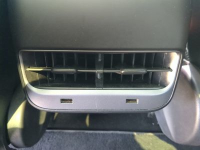 2020 Tesla Model 3 - Photo 15