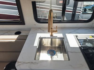 2027 Thor Motor Coach CHATEAU — photo 10 view