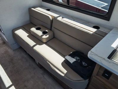 2027 Thor Motor Coach CHATEAU — photo 11 view