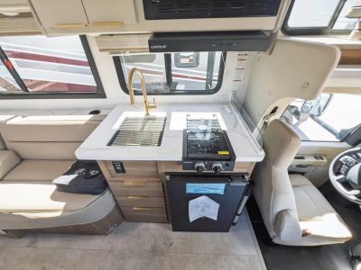2027 Thor Motor Coach CHATEAU — photo 8 view