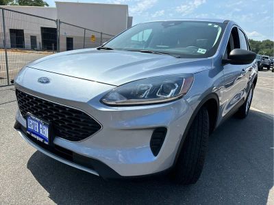 2022 Ford Escape — detail view
