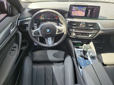 2023 BMW 5 Series — photo 18 view