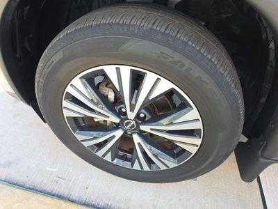 2023 Nissan Rogue — photo 10 view