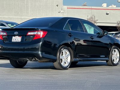 2012 Toyota Camry - Photo 2