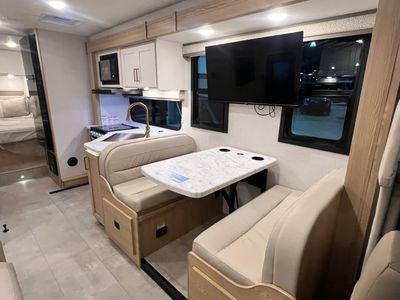 2026 Thor Motor Coach CHATEAU - Photo 6
