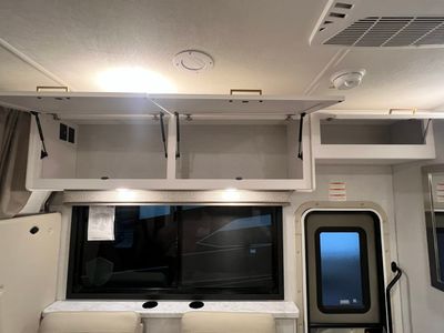 2026 Thor Motor Coach CHATEAU - Photo 17