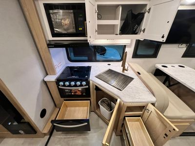 2026 Thor Motor Coach CHATEAU - Photo 11