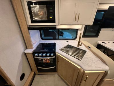 2026 Thor Motor Coach CHATEAU - Photo 10
