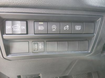 2023 Toyota Tundra 4WD — photo 13 view