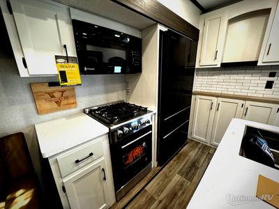 2026 Venture RV SportTrek Touring Edition - Photo 3