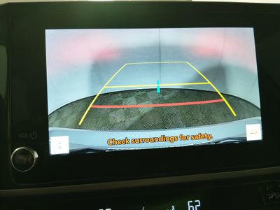 2025 Toyota Camry — photo 16 view