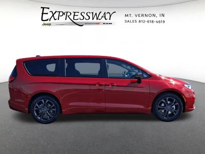 2026 Chrysler Pacifica — interior view