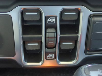 2026 Jeep Wrangler — photo 26 view