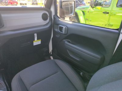 2026 Jeep Wrangler — photo 17 view