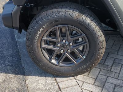 2026 Jeep Wrangler — photo 11 view