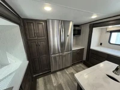 2021 Forest River Sierra - Photo 32