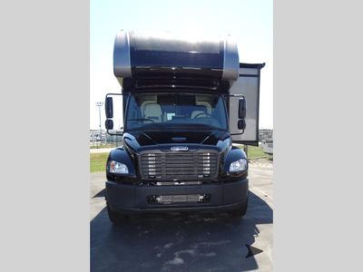 2023 Thor Motor Coach Pasadena — side profile view