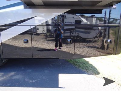 2023 Thor Motor Coach Pasadena — photo 8 view