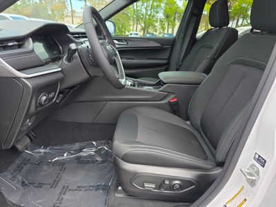 2026 Jeep Grand Cherokee - Photo 13