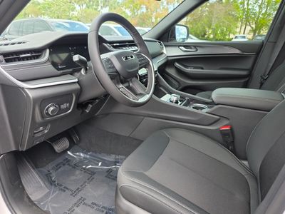 2026 Jeep Grand Cherokee - Photo 14