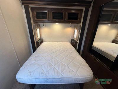 2017 Forest River RV Salem — photo 38 view