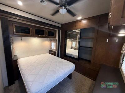 2017 Forest River RV Salem — photo 37 view