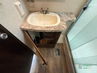 2017 Forest River RV Salem — photo 29 view