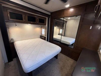 2017 Forest River RV Salem — photo 34 view