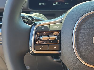 2026 Kia Carnival — photo 32 view