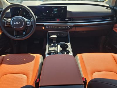 2026 Kia Carnival — photo 13 view