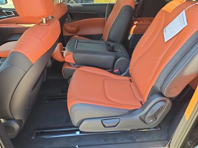 2026 Kia Carnival — photo 17 view