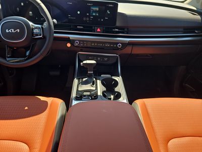2026 Kia Carnival — photo 15 view