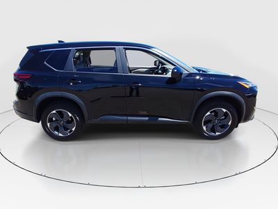 2025 Nissan Rogue - Photo 8