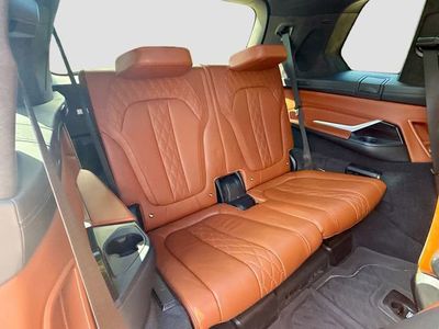 2021 BMW X7 — photo 22 view