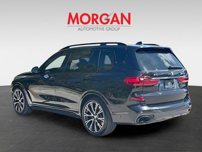 2021 BMW X7 — detail view