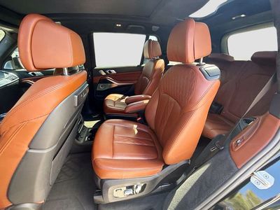 2021 BMW X7 — photo 23 view