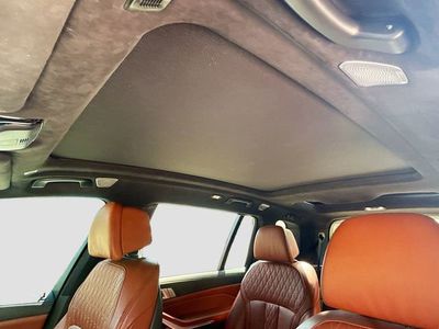 2021 BMW X7 — photo 29 view