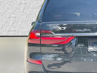 2021 BMW X7 — photo 10 view