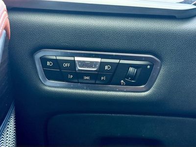 2021 BMW X7 — photo 38 view