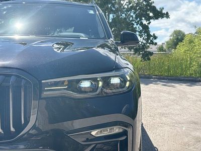 2021 BMW X7 — photo 9 view