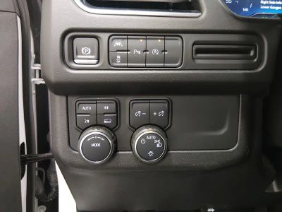 2024 Chevrolet Tahoe - Photo 13